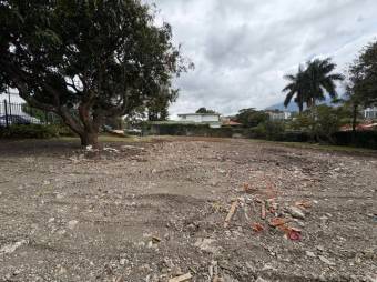 Se vende amplio lote plano de 1,397m2 en San Rafael Escazú 25-1402 Se vende amplio lote plano de 1,397m2 en San Rafael Escazú 25-1402