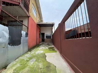 BUILDING FOR SALE WITH 3 APARTMENTS, DULCE NOMBRE, LA UNIÓN