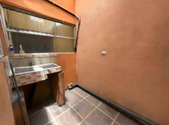 BUILDING FOR SALE WITH 3 APARTMENTS, DULCE NOMBRE, LA UNIÓN