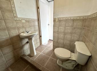 BUILDING FOR SALE WITH 3 APARTMENTS, DULCE NOMBRE, LA UNIÓN