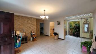 Se vende casa con uso de suelo mixto en San Cayetano 25-825 Se vende casa con uso de suelo mixto en San Cayetano 25-825