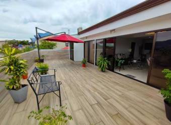 Se vende moderna casa de 2 plantas con terraza en Alajuela 26-142 Se vende moderna casa de 2 plantas con terraza en Alajuela 26-142