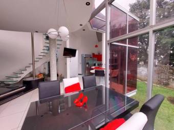 Se vende amplia propiedad con 2 casas en Santo Domingo Heredia 26-280 Se vende amplia propiedad con 2 casas en Santo Domingo Heredia 26-280