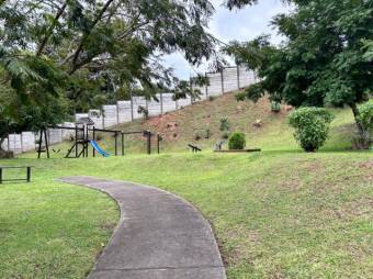 Se vende lote de 515m2 en condominio de Guácima Alajuela 26-565 Se vende lote de 515m2 en condominio de Guácima Alajuela 26-565