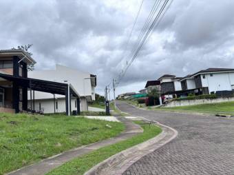 Se vende lote de 515m2 en condominio de Guácima Alajuela 26-565 Se vende lote de 515m2 en condominio de Guácima Alajuela 26-565