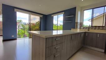 Se vende moderna casa con patio en condominio de Sabanilla 26-566 Se vende moderna casa con patio en condominio de Sabanilla 26-566