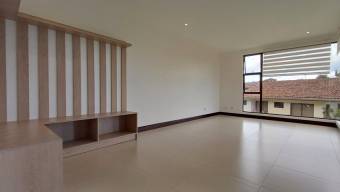 Se vende moderna casa con patio en condominio de Sabanilla 26-566 Se vende moderna casa con patio en condominio de Sabanilla 26-566