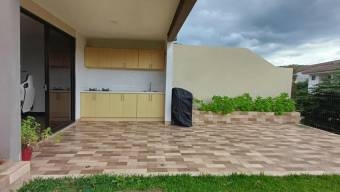 Se vende moderna casa con patio en condominio de Sabanilla 26-566 Se vende moderna casa con patio en condominio de Sabanilla 26-566