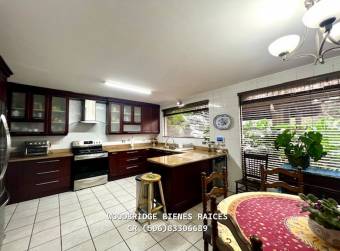 Casa en venta Escazu San Rafael $495.000 /352 mts.,jardin Casa en venta Escazu San Rafael $495.000 /352 mts.,jardin