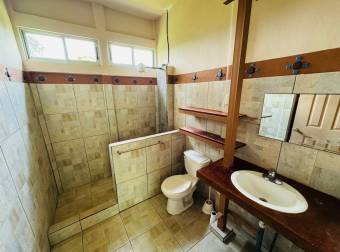 ATENAS LOS ANGELES RENTO CASA $1.000 ATENAS LOS ANGELES RENTO CASA $1.000