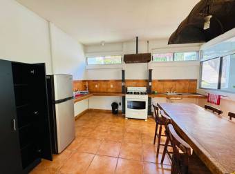 ATENAS LOS ANGELES RENTO CASA $1.000 ATENAS LOS ANGELES RENTO CASA $1.000