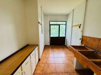 ATENAS LOS ANGELES RENTO CASA $1.000 ATENAS LOS ANGELES RENTO CASA $1.000