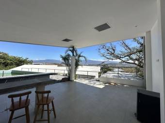 Se vende lujosa casa con piscina y amplio lote en Rio Oro 25-1146 Se vende lujosa casa con piscina y amplio lote en Rio Oro 25-1146