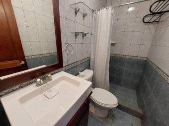 Se alquila apartamento amoblado en La Sabana 26-506