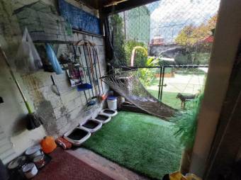 Se vende espaciosa casa con patio en Santa Lucia de Barva 26-568 Se vende espaciosa casa con patio en Santa Lucia de Barva 26-568