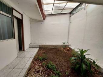 Se vende espaciosa casa con patio en Guadalupe de Goicoechea 26-580 Se vende espaciosa casa con patio en Guadalupe de Goicoechea 26-580