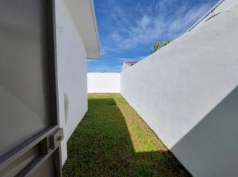 Se vende moderna casa con patio en condominio de San Antonio Belén 26-619 Se vende moderna casa con patio en condominio de San Antonio Belén 26-619