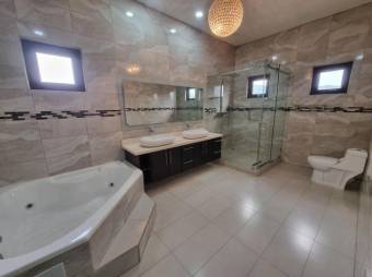 MLS-26-171 LS VENTA HERMOSA CASA LA UNION CARTAGO