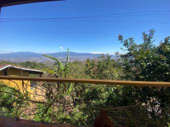 Se alquila espacioso apartamento en San Antonio Escazú 26-363