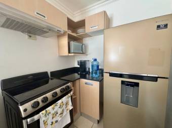 Se alquila apartamento amoblado en condominio de Uruca Santa Ana 26-586