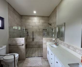 Spanish-style house for sale in a condominium located in Brasil de Mora.