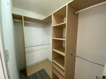 Se alquila espacioso apartamento en condominio de Rio Oro 26-261