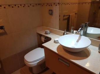 Se alquila apartamento amoblado en condominio de Rio Oro 25-1996