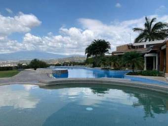 Se alquila apartamento amoblado en condominio de Rio Oro 25-1996