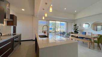 Se alquila moderno Penthouse amoblado en San Rafael Escazú 26-215