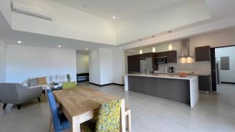 Se alquila moderno Penthouse amoblado en San Rafael Escazú 26-215