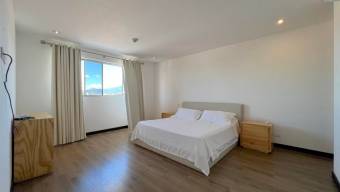 Se alquila moderno Penthouse amoblado en San Rafael Escazú 26-215