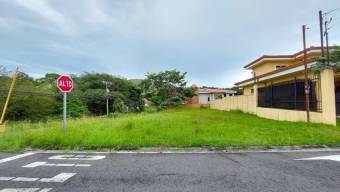 Se vende amplio lote de 500m2 en San Rafael Escazú 25-909