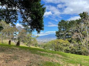 Se vende amplio terreno de 1.6 hectáreas en San Antonio Escazú 23-1737