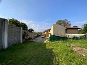 Se vende lote de 1,162m2 en Rio Oro Santa Ana 25-1331