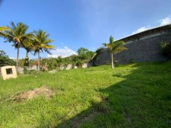 Se vende lote de 1,162m2 en Rio Oro Santa Ana 25-1331