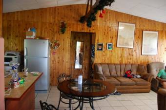 Se vende amplia finca de 2.1 hectáreas en Montañas de Santa Ana 23-3341