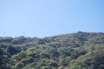 Se vende amplia finca de 2.1 hectáreas en Montañas de Santa Ana 23-3341