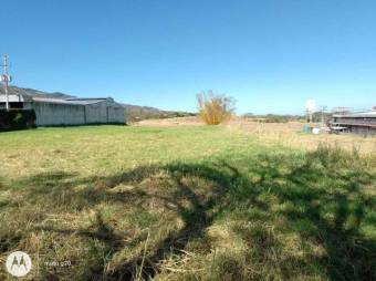 Se vende amplio lote de 8,103m2 en Santa Ana 26-387