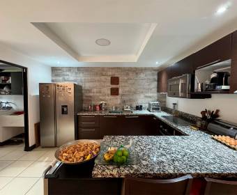 Corner townhouse for sale in Santa Ana Hills Condominium