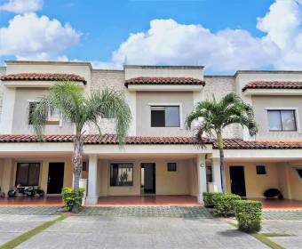 Corner townhouse for sale in Santa Ana Hills Condominium