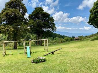 Se vende amplia finca de 14.9 hectáreas en Santa bárbara Heredia 25-1839