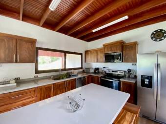 Se vende amplia finca de 14.9 hectáreas en Santa bárbara Heredia 25-1839