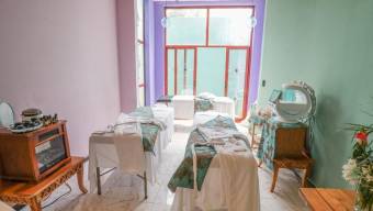 Se vende amplia propiedad con uso mixto en Ángeles Heredia 25-990 