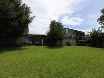 Se vende amplia propiedad comercial en San Pablo Heredia 25-1112 Se vende amplia propiedad comercial en San Pablo Heredia 25-1112