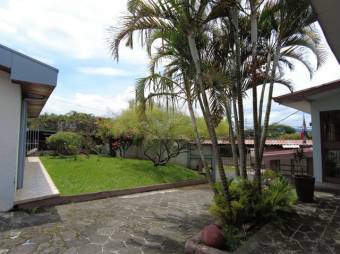 Se vende amplia propiedad comercial en San Pablo Heredia 25-1112 Se vende amplia propiedad comercial en San Pablo Heredia 25-1112