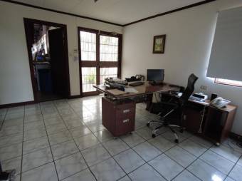 Se vende amplia propiedad comercial en San Pablo Heredia 25-1112 Se vende amplia propiedad comercial en San Pablo Heredia 25-1112