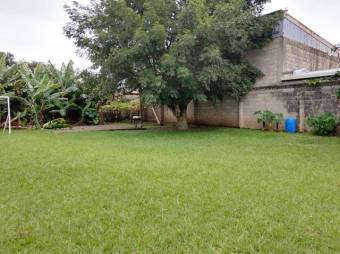 Se vende amplia propiedad comercial en San Pablo Heredia 25-1112 Se vende amplia propiedad comercial en San Pablo Heredia 25-1112