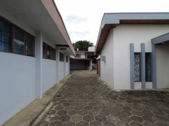 Se vende amplia propiedad comercial en San Pablo Heredia 25-1112