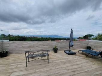 Se vende moderna casa de 2 plantas con terraza en Alajuela 26-142 Se vende moderna casa de 2 plantas con terraza en Alajuela 26-142