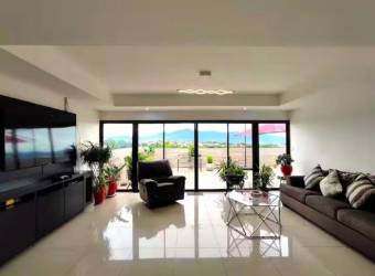 Se vende moderna casa de 2 plantas con terraza en Alajuela 26-142 Se vende moderna casa de 2 plantas con terraza en Alajuela 26-142